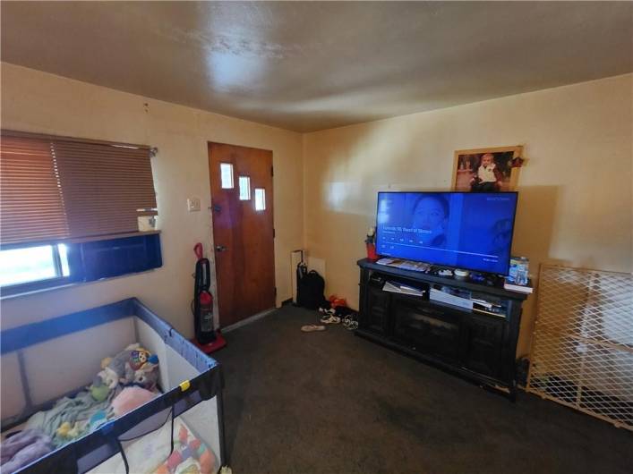 519 Greensburg Pike, North Versailles, PA 15137, ,Multi-unit,For Sale,Greensburg Pike,1711948