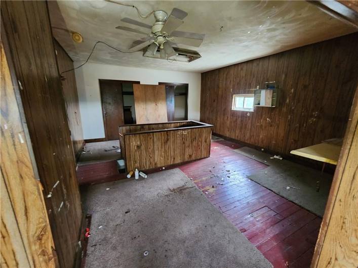 519 Greensburg Pike, North Versailles, PA 15137, ,Multi-unit,For Sale,Greensburg Pike,1711948