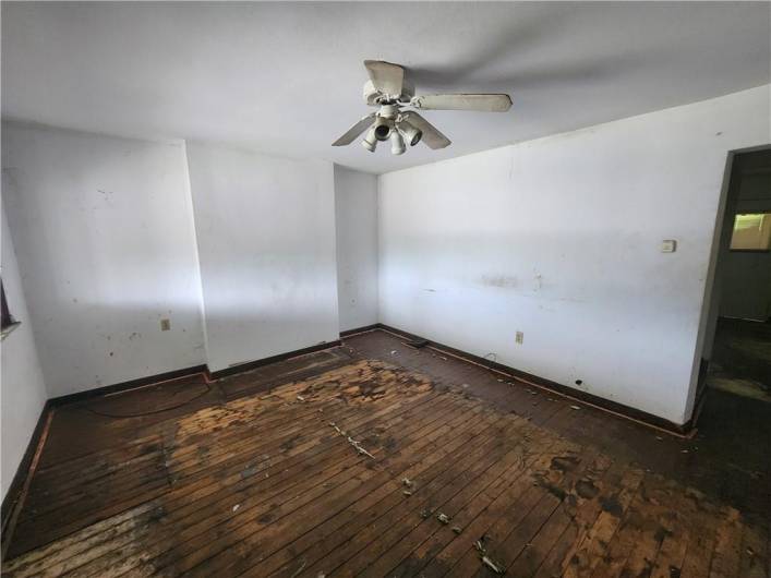 519 Greensburg Pike, North Versailles, PA 15137, ,Multi-unit,For Sale,Greensburg Pike,1711948