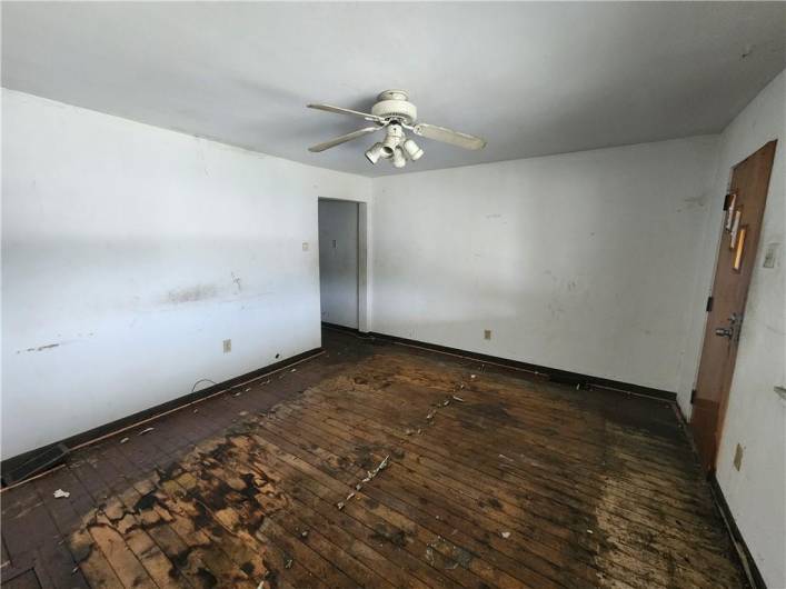 519 Greensburg Pike, North Versailles, PA 15137, ,Multi-unit,For Sale,Greensburg Pike,1711948