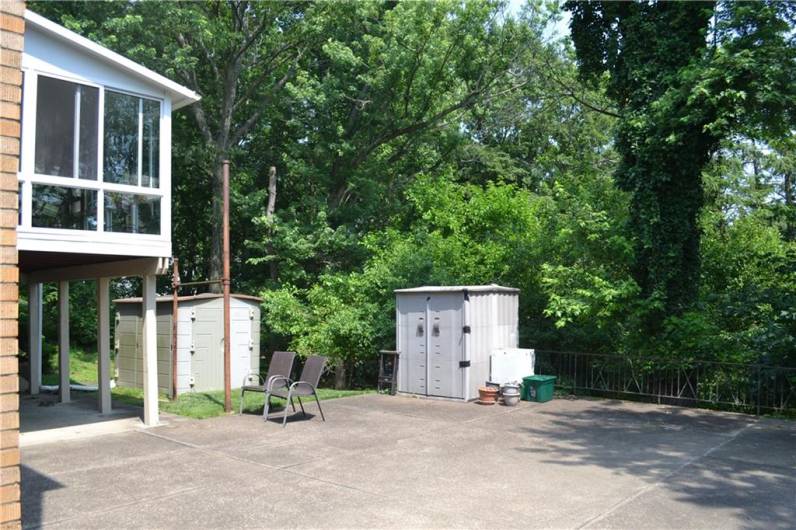 229 Yarrow Ln, Pittsburgh, PA 15236, 4 Bedrooms Bedrooms, 9 Rooms Rooms,2.1 BathroomsBathrooms,Residential,For Sale,Yarrow Ln,1711949