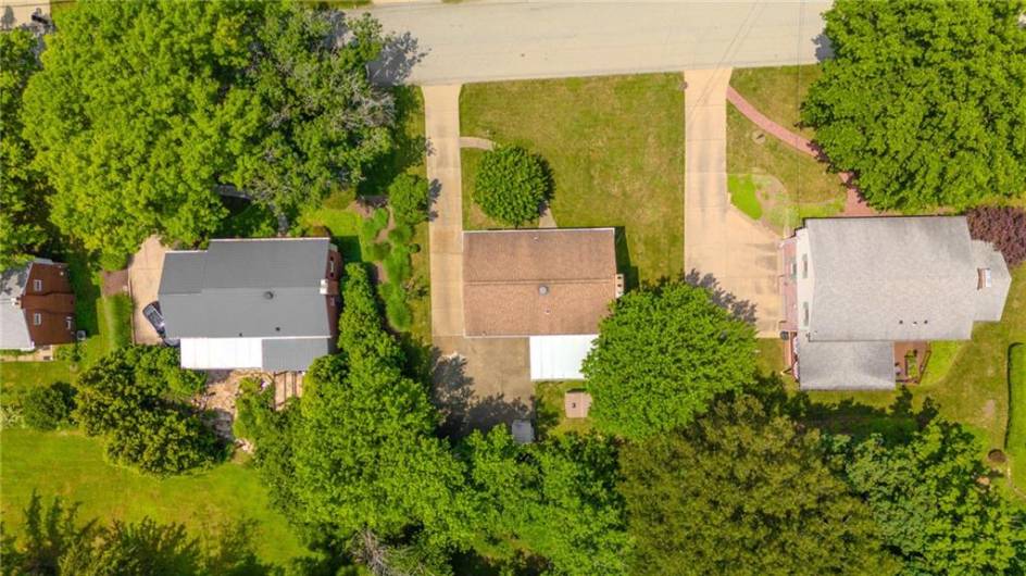 229 Yarrow Ln, Pittsburgh, PA 15236, 4 Bedrooms Bedrooms, 9 Rooms Rooms,2.1 BathroomsBathrooms,Residential,For Sale,Yarrow Ln,1711949