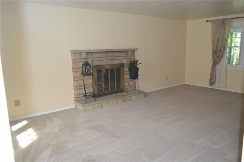 229 Yarrow Ln, Pittsburgh, PA 15236, 4 Bedrooms Bedrooms, 9 Rooms Rooms,2.1 BathroomsBathrooms,Residential,For Sale,Yarrow Ln,1711949