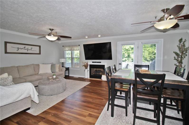 123 Coachside Dr, Canonsburg, PA 15317, 3 Bedrooms Bedrooms, 8 Rooms Rooms,2.1 BathroomsBathrooms,Residential,For Sale,Coachside Dr,1711952