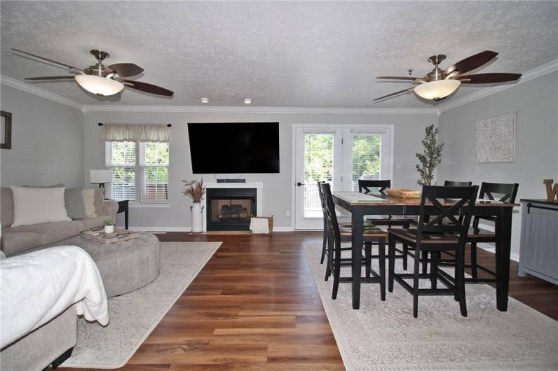 123 Coachside Dr, Canonsburg, PA 15317, 3 Bedrooms Bedrooms, 8 Rooms Rooms,2.1 BathroomsBathrooms,Residential,For Sale,Coachside Dr,1711952