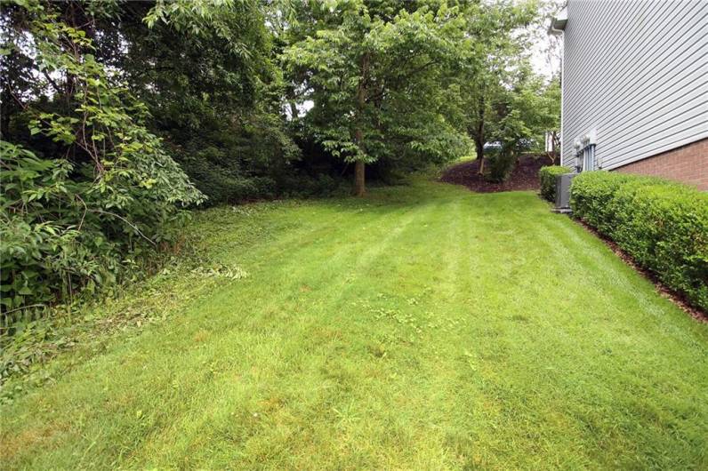 123 Coachside Dr, Canonsburg, PA 15317, 3 Bedrooms Bedrooms, 8 Rooms Rooms,2.1 BathroomsBathrooms,Residential,For Sale,Coachside Dr,1711952