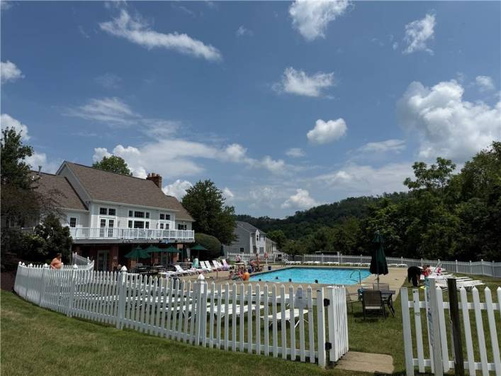 123 Coachside Dr, Canonsburg, PA 15317, 3 Bedrooms Bedrooms, 8 Rooms Rooms,2.1 BathroomsBathrooms,Residential,For Sale,Coachside Dr,1711952