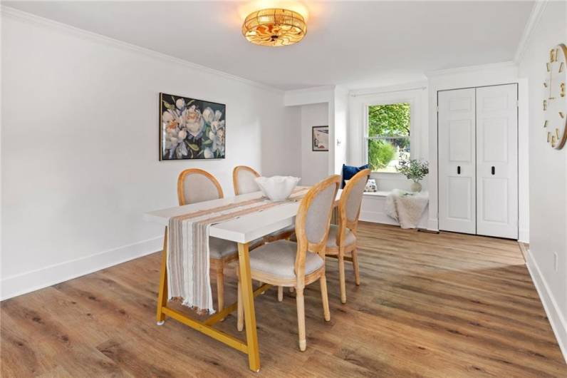 216 Scottsdale Drive, Coraopolis, PA 15108, 3 Bedrooms Bedrooms, 9 Rooms Rooms,2.1 BathroomsBathrooms,Residential,For Sale,Scottsdale Drive,1711955