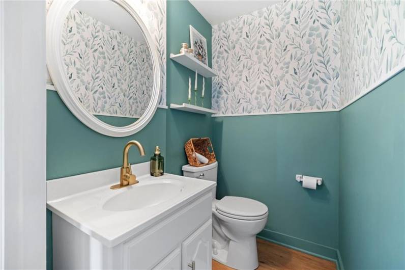 216 Scottsdale Drive, Coraopolis, PA 15108, 3 Bedrooms Bedrooms, 9 Rooms Rooms,2.1 BathroomsBathrooms,Residential,For Sale,Scottsdale Drive,1711955