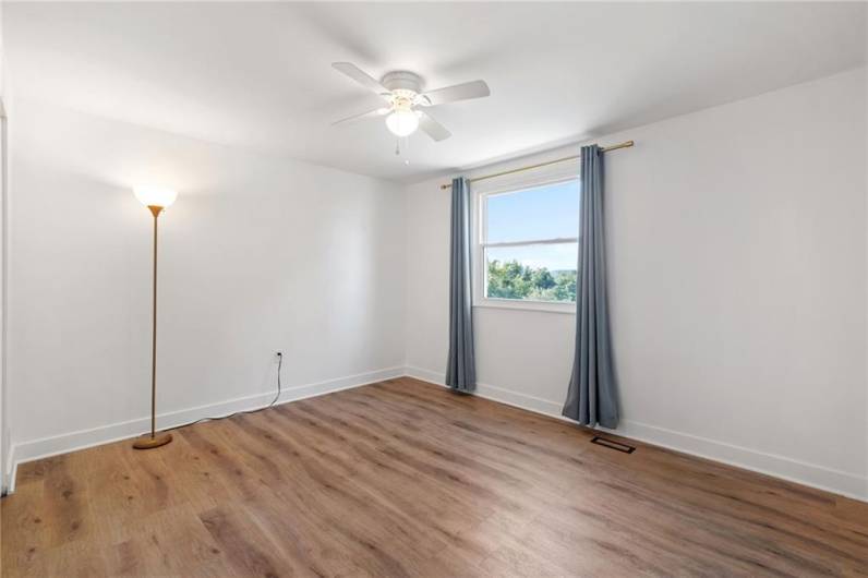 216 Scottsdale Drive, Coraopolis, PA 15108, 3 Bedrooms Bedrooms, 9 Rooms Rooms,2.1 BathroomsBathrooms,Residential,For Sale,Scottsdale Drive,1711955