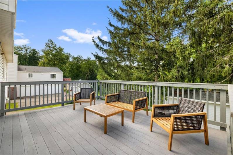 216 Scottsdale Drive, Coraopolis, PA 15108, 3 Bedrooms Bedrooms, 9 Rooms Rooms,2.1 BathroomsBathrooms,Residential,For Sale,Scottsdale Drive,1711955