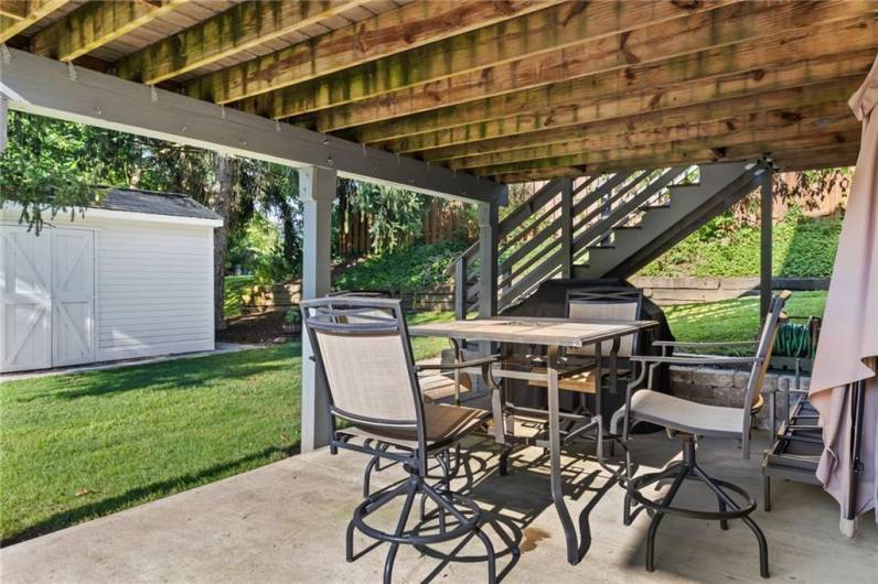 216 Scottsdale Drive, Coraopolis, PA 15108, 3 Bedrooms Bedrooms, 9 Rooms Rooms,2.1 BathroomsBathrooms,Residential,For Sale,Scottsdale Drive,1711955