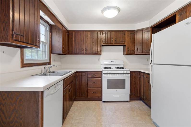 810 Key West Drive, Pittsburgh, PA 15239, 3 Bedrooms Bedrooms, 8 Rooms Rooms,2 BathroomsBathrooms,Residential,For Sale,Key West Drive,1711960