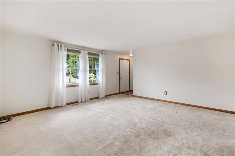 810 Key West Drive, Pittsburgh, PA 15239, 3 Bedrooms Bedrooms, 8 Rooms Rooms,2 BathroomsBathrooms,Residential,For Sale,Key West Drive,1711960