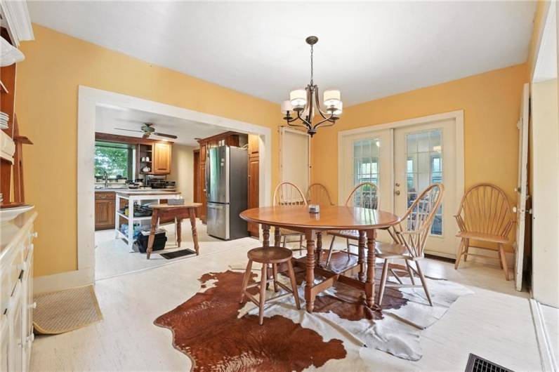 123 Constitution Blvd, Fredonia, PA 16124, 3 Bedrooms Bedrooms, ,2 BathroomsBathrooms,Residential,For Sale,Constitution Blvd,1711962