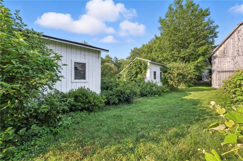 123 Constitution Blvd, Fredonia, PA 16124, 3 Bedrooms Bedrooms, ,2 BathroomsBathrooms,Residential,For Sale,Constitution Blvd,1711962
