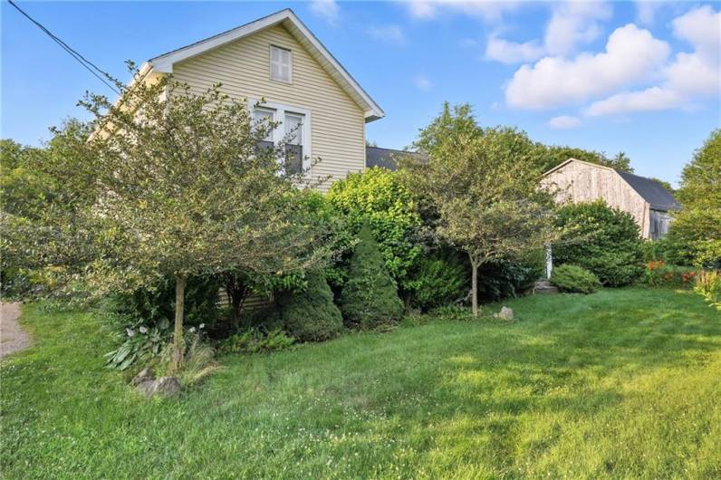 123 Constitution Blvd, Fredonia, PA 16124, 3 Bedrooms Bedrooms, ,2 BathroomsBathrooms,Residential,For Sale,Constitution Blvd,1711962