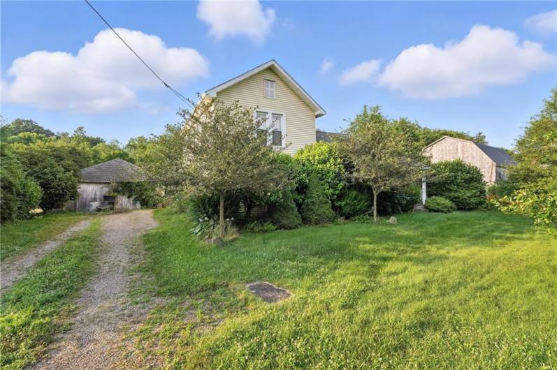 123 Constitution Blvd, Fredonia, PA 16124, 3 Bedrooms Bedrooms, ,2 BathroomsBathrooms,Residential,For Sale,Constitution Blvd,1711962