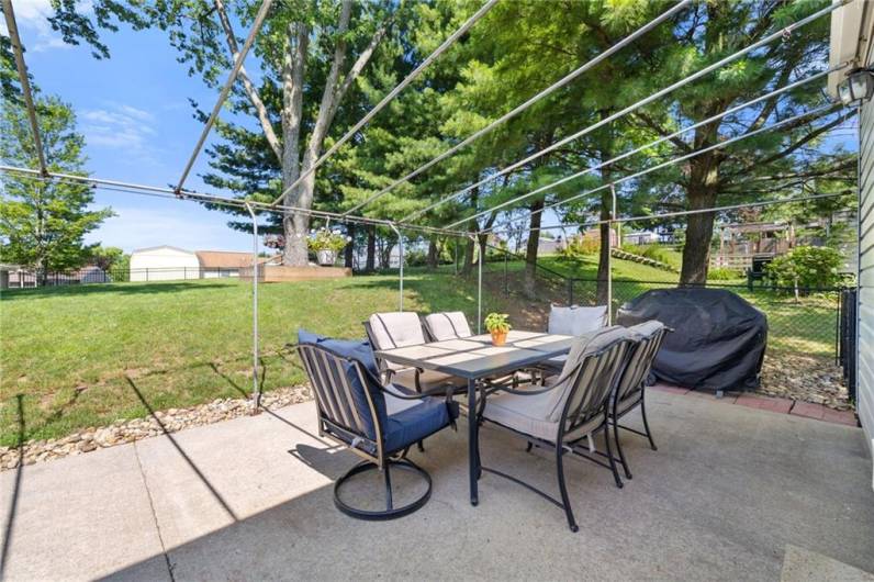 213 Glenmore Drive, Coraopolis, PA 15108, 3 Bedrooms Bedrooms, 9 Rooms Rooms,2.1 BathroomsBathrooms,Residential,For Sale,Glenmore Drive,1711966