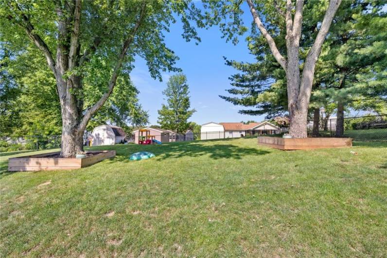 213 Glenmore Drive, Coraopolis, PA 15108, 3 Bedrooms Bedrooms, 9 Rooms Rooms,2.1 BathroomsBathrooms,Residential,For Sale,Glenmore Drive,1711966