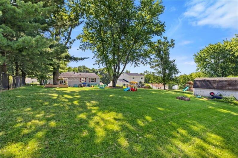 213 Glenmore Drive, Coraopolis, PA 15108, 3 Bedrooms Bedrooms, 9 Rooms Rooms,2.1 BathroomsBathrooms,Residential,For Sale,Glenmore Drive,1711966