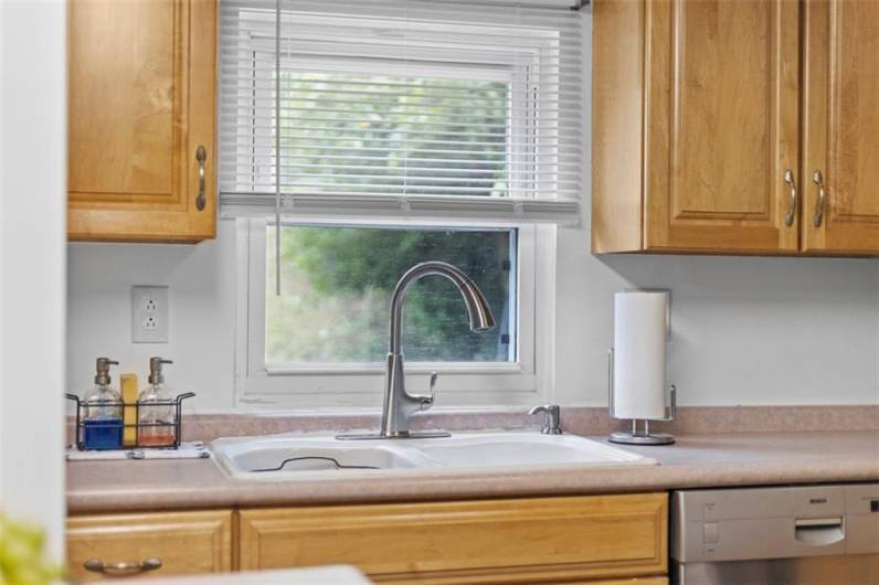 2204 Lutz, Pittsburgh, PA 15210, 3 Bedrooms Bedrooms, 8 Rooms Rooms,1 BathroomBathrooms,Residential,For Sale,Lutz,1711975