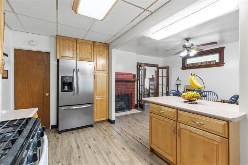 2204 Lutz, Pittsburgh, PA 15210, 3 Bedrooms Bedrooms, 8 Rooms Rooms,1 BathroomBathrooms,Residential,For Sale,Lutz,1711975