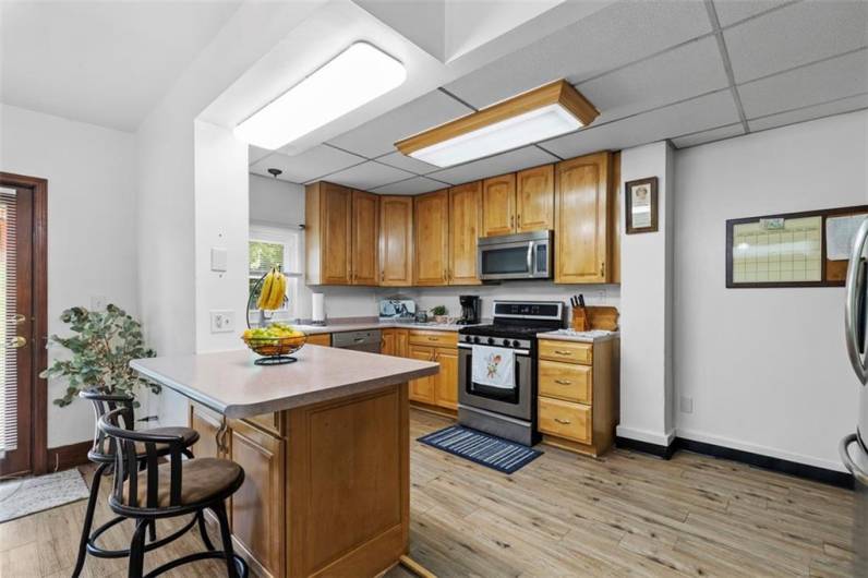 2204 Lutz, Pittsburgh, PA 15210, 3 Bedrooms Bedrooms, 8 Rooms Rooms,1 BathroomBathrooms,Residential,For Sale,Lutz,1711975