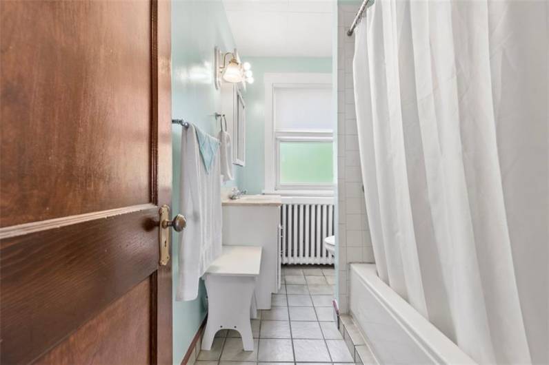 2204 Lutz, Pittsburgh, PA 15210, 3 Bedrooms Bedrooms, 8 Rooms Rooms,1 BathroomBathrooms,Residential,For Sale,Lutz,1711975