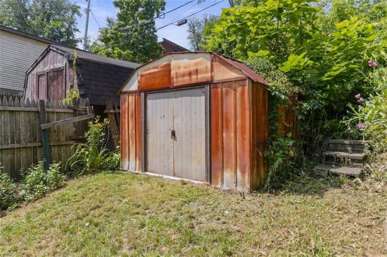 2204 Lutz, Pittsburgh, PA 15210, 3 Bedrooms Bedrooms, 8 Rooms Rooms,1 BathroomBathrooms,Residential,For Sale,Lutz,1711975