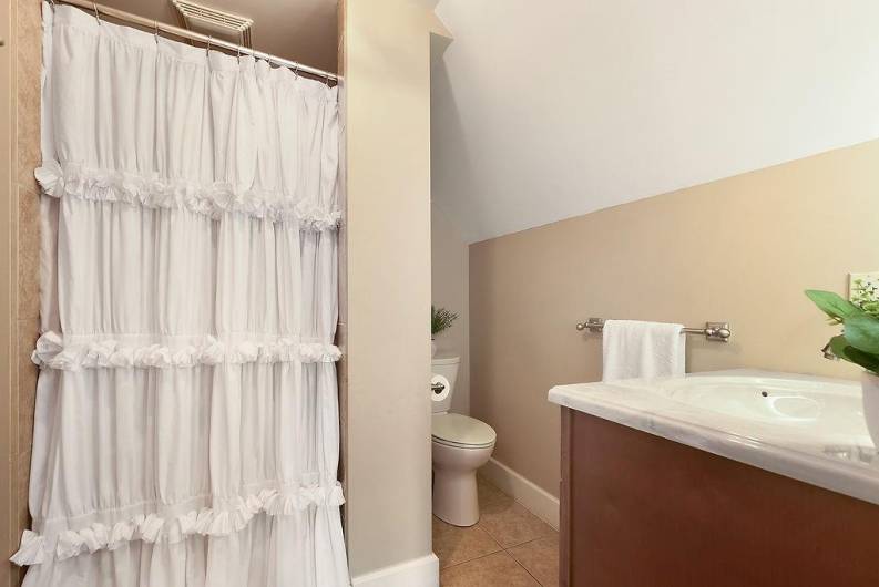 509 Golf Ave, Ellport, PA 16117, 3 Bedrooms Bedrooms, ,3.1 BathroomsBathrooms,Residential,For Sale,Golf Ave,1711977