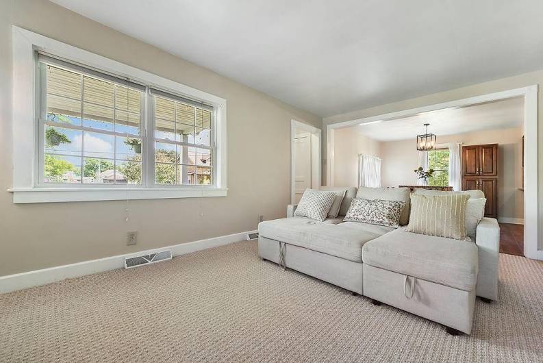 509 Golf Ave, Ellport, PA 16117, 3 Bedrooms Bedrooms, ,3.1 BathroomsBathrooms,Residential,For Sale,Golf Ave,1711977
