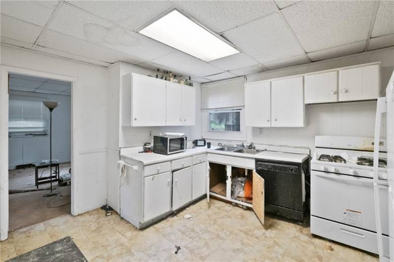525 Larimer Ave, Turtle Creek, PA 15145, ,Multi-unit,For Sale,Larimer Ave,1711982