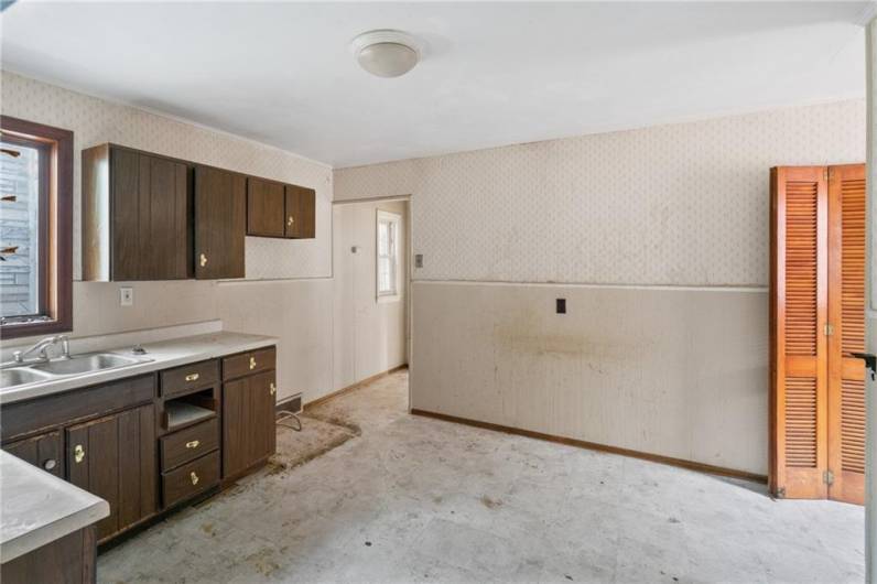 525 Larimer Ave, Turtle Creek, PA 15145, ,Multi-unit,For Sale,Larimer Ave,1711982