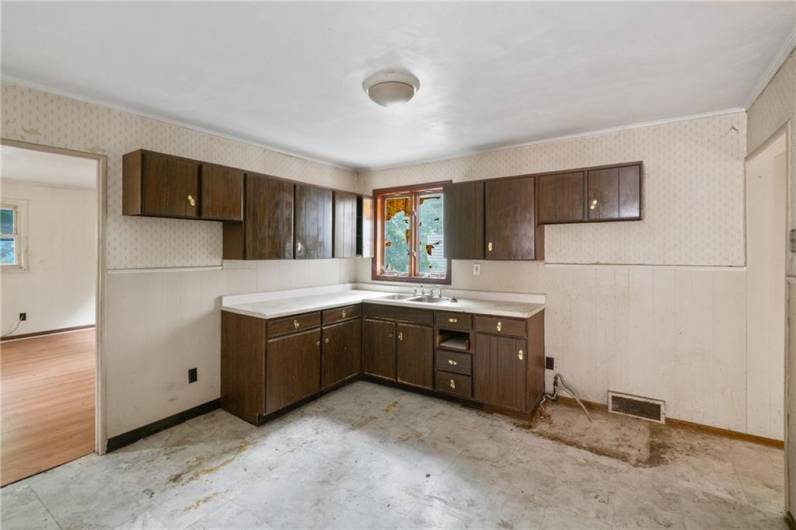525 Larimer Ave, Turtle Creek, PA 15145, ,Multi-unit,For Sale,Larimer Ave,1711982
