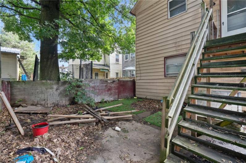 525 Larimer Ave, Turtle Creek, PA 15145, ,Multi-unit,For Sale,Larimer Ave,1711982