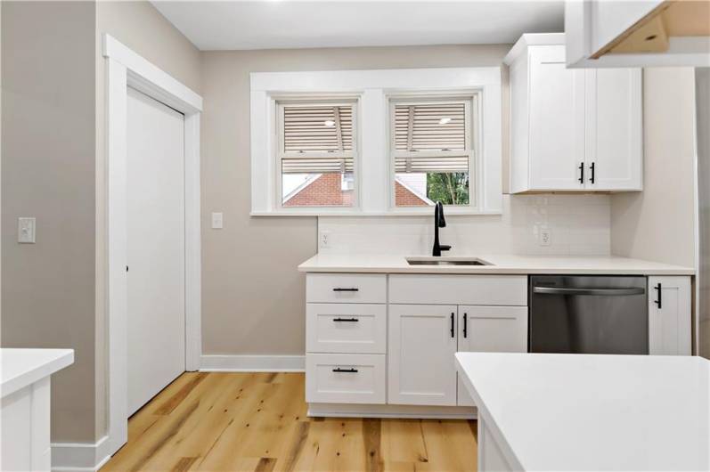 232 Saint Clair, Pittsburgh, PA 15017, 3 Bedrooms Bedrooms, ,1 BathroomBathrooms,Residential,For Sale,Saint Clair,1711984