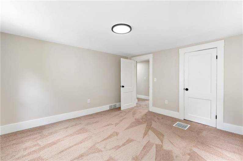 232 Saint Clair, Pittsburgh, PA 15017, 3 Bedrooms Bedrooms, ,1 BathroomBathrooms,Residential,For Sale,Saint Clair,1711984