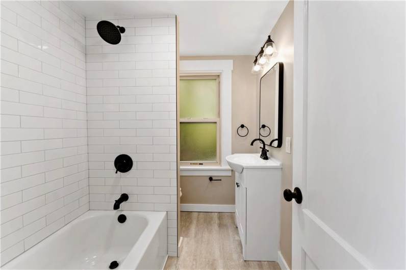 232 Saint Clair, Pittsburgh, PA 15017, 3 Bedrooms Bedrooms, ,1 BathroomBathrooms,Residential,For Sale,Saint Clair,1711984