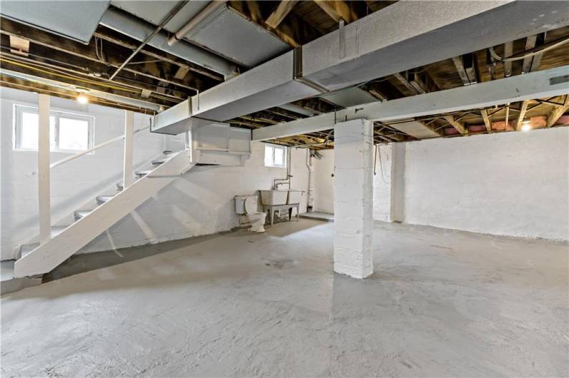 232 Saint Clair, Pittsburgh, PA 15017, 3 Bedrooms Bedrooms, ,1 BathroomBathrooms,Residential,For Sale,Saint Clair,1711984