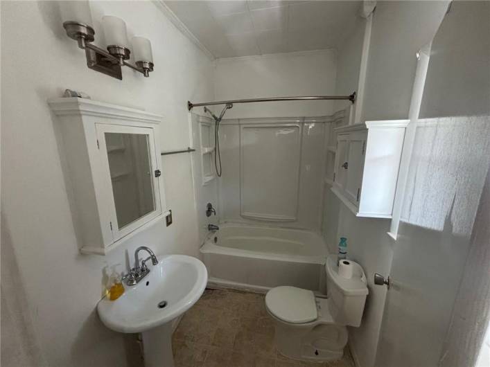 119 Highland Ave, Avella, PA 15312, 2 Bedrooms Bedrooms, 4 Rooms Rooms,1 BathroomBathrooms,Residential,For Sale,Highland Ave,1711986