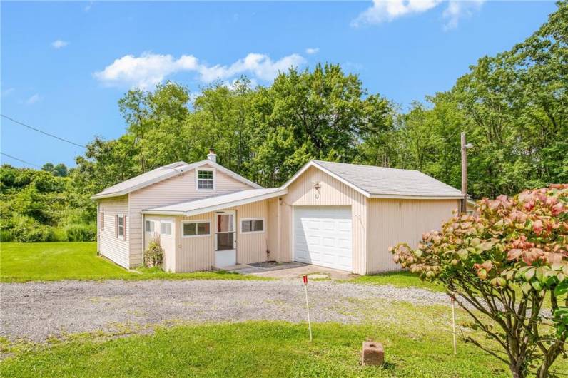 2793 State Route 31, Acme, PA 15610, 3 Bedrooms Bedrooms, ,1.1 BathroomsBathrooms,Residential,For Sale,State Route 31,1711987