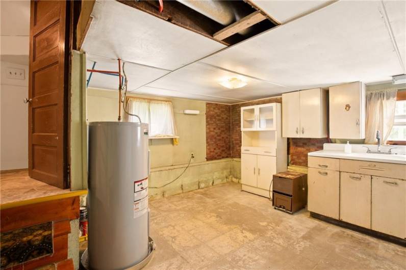 2793 State Route 31, Acme, PA 15610, 3 Bedrooms Bedrooms, ,1.1 BathroomsBathrooms,Residential,For Sale,State Route 31,1711987