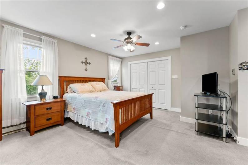 250 Dell Ave, Pittsburgh, PA 15216, 5 Bedrooms Bedrooms, 12 Rooms Rooms,3 BathroomsBathrooms,Residential,For Sale,Dell Ave,0,1711989