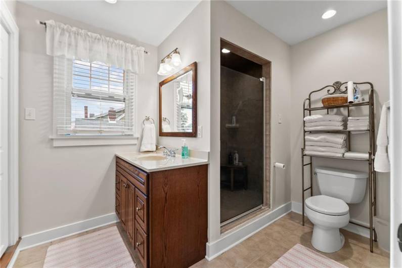 250 Dell Ave, Pittsburgh, PA 15216, 5 Bedrooms Bedrooms, 12 Rooms Rooms,3 BathroomsBathrooms,Residential,For Sale,Dell Ave,0,1711989