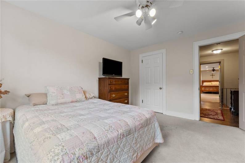 250 Dell Ave, Pittsburgh, PA 15216, 5 Bedrooms Bedrooms, 12 Rooms Rooms,3 BathroomsBathrooms,Residential,For Sale,Dell Ave,0,1711989