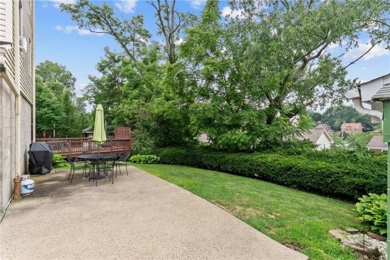 250 Dell Ave, Pittsburgh, PA 15216, 5 Bedrooms Bedrooms, 12 Rooms Rooms,3 BathroomsBathrooms,Residential,For Sale,Dell Ave,0,1711989