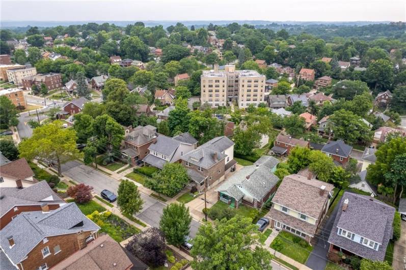 250 Dell Ave, Pittsburgh, PA 15216, 5 Bedrooms Bedrooms, 12 Rooms Rooms,3 BathroomsBathrooms,Residential,For Sale,Dell Ave,0,1711989