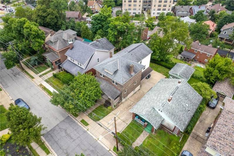 250 Dell Ave, Pittsburgh, PA 15216, 5 Bedrooms Bedrooms, 12 Rooms Rooms,3 BathroomsBathrooms,Residential,For Sale,Dell Ave,0,1711989