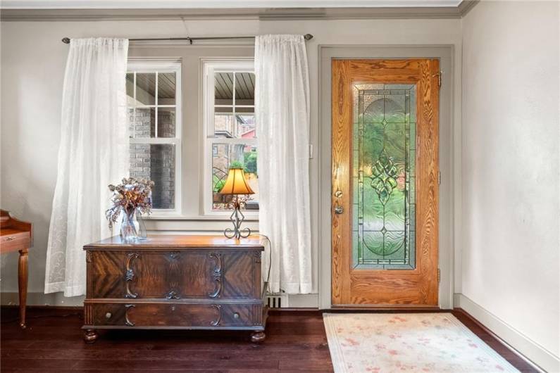 250 Dell Ave, Pittsburgh, PA 15216, 5 Bedrooms Bedrooms, 12 Rooms Rooms,3 BathroomsBathrooms,Residential,For Sale,Dell Ave,0,1711989
